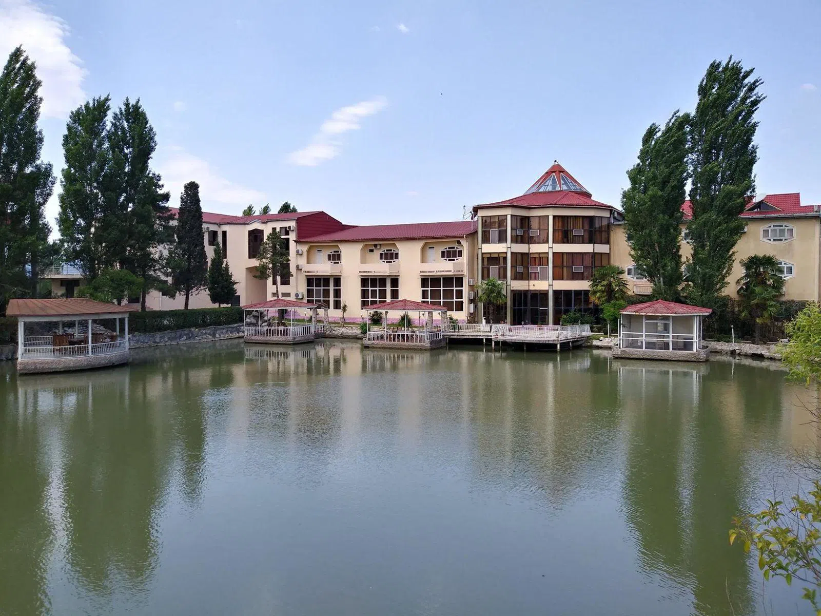 4 ulduzlu otel satılır - Tenderyard