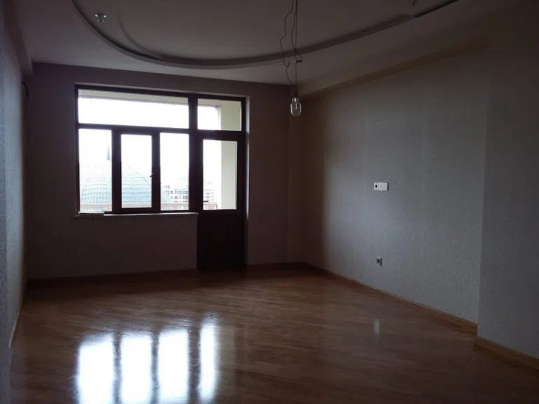 4 otaqlı mənzil 190 m² satılır - Tenderyard