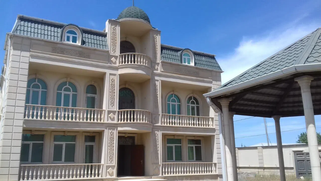 16 otaqlı villa 600 m² - 10 sot torpaq sahəsində satılır - Tenderyard