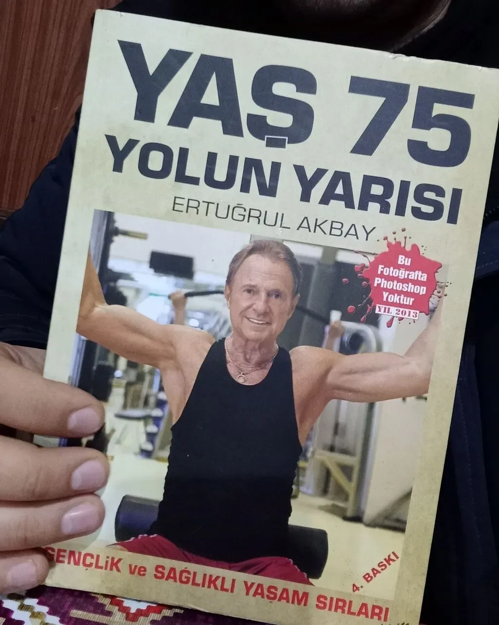 Yaş 75 Yolun Yarısı kitabı - Ertuğrul Akbay - Tenderyard